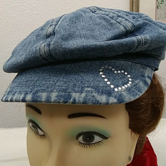 Hat/Heart - Picture 2 of 4